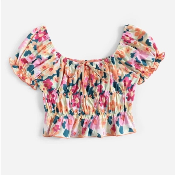 ☼ Floral Crop Top - Picture 2 of 3